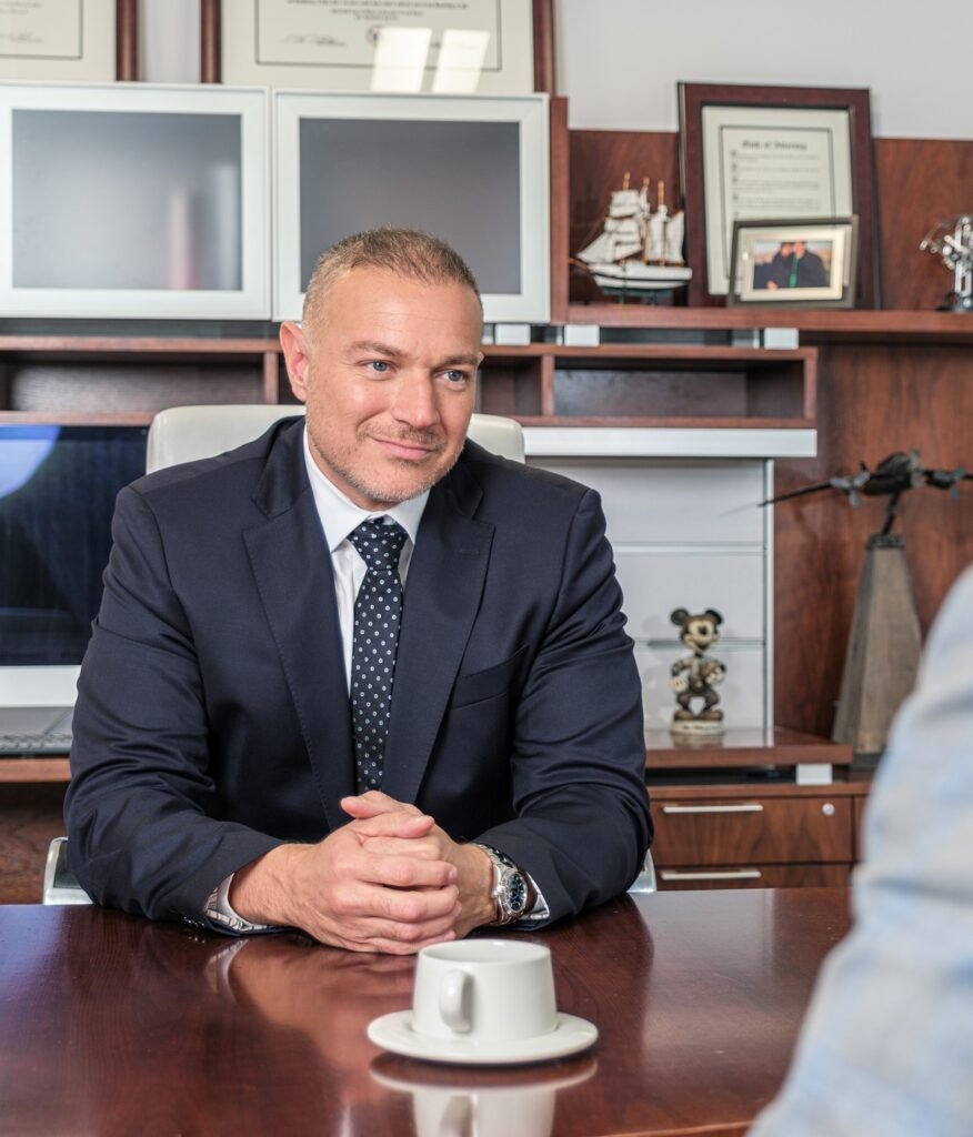 Attorney Jimmy De La Espriella meeting with a client
